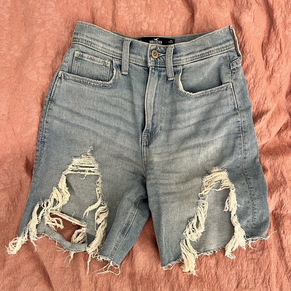 Hollister Ultra High-Rise Dad Shorts 7”